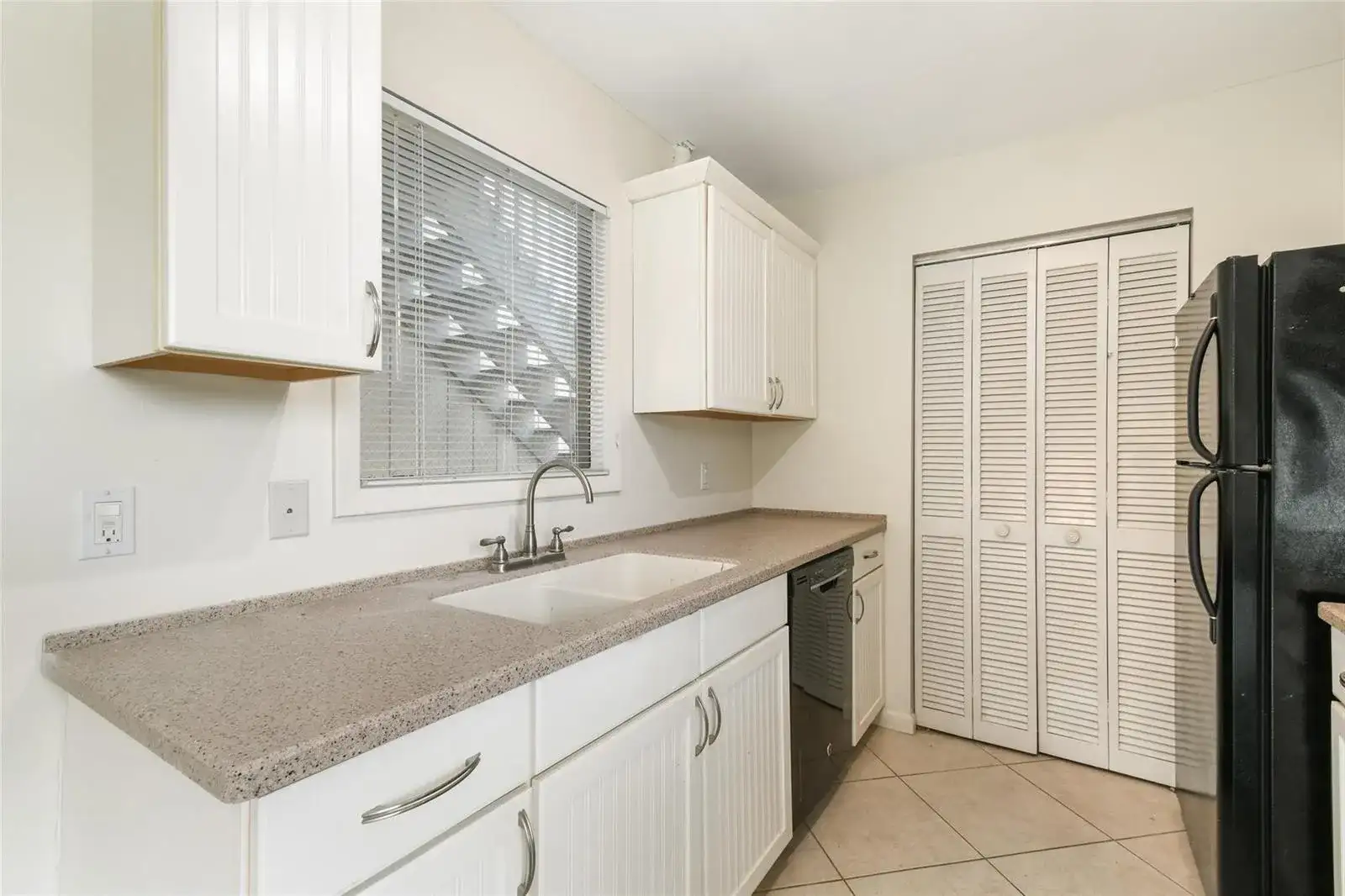 8163 SE Croft Circle # 5, Hobe Sound FL 33455 photo 2