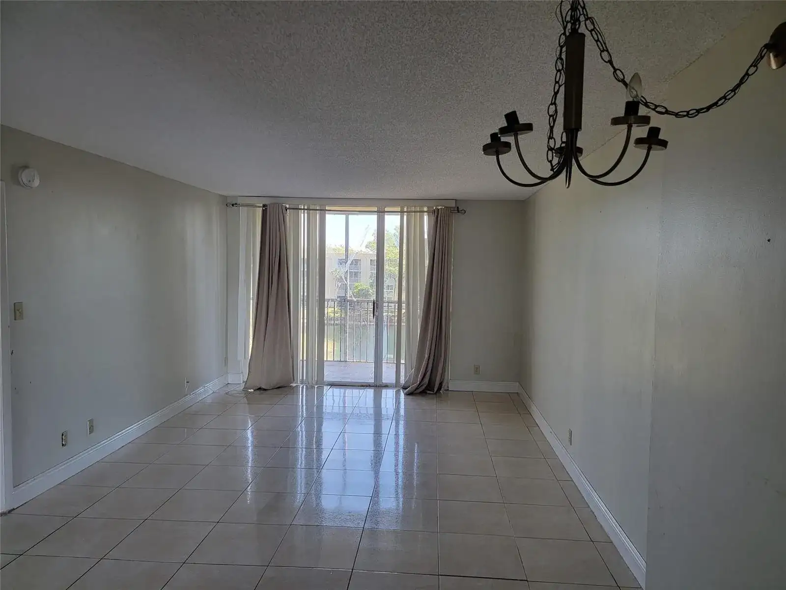 3121 NW 47th Terrace # 403, Lauderdale Lakes FL 33319 photo 4