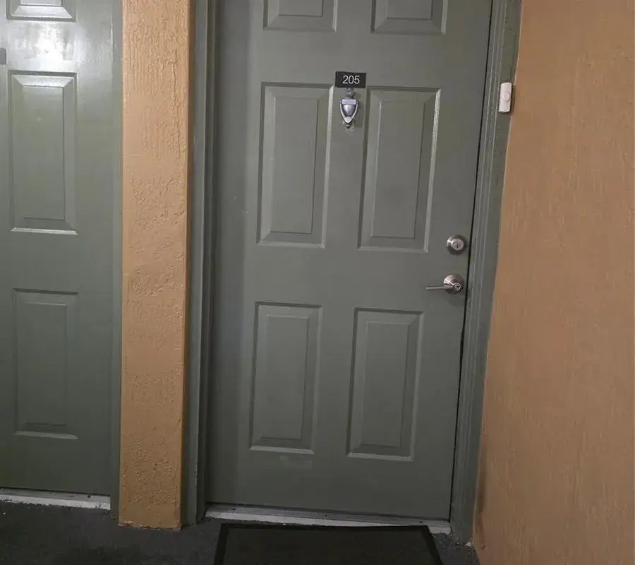 7970 N Nob Hill Road # 205, Tamarac FL 33321
