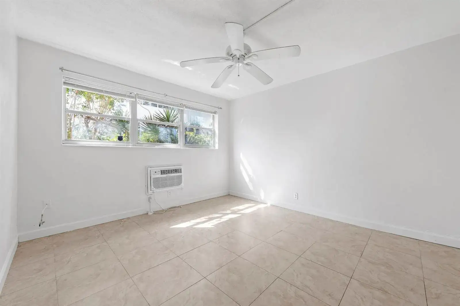 625 Antioch Avenue # 104, Fort Lauderdale FL 33304 photo 4