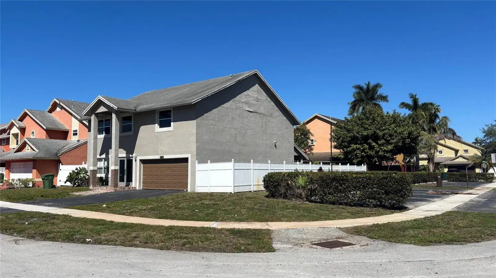 9711 SW 13th Street, Pembroke Pines FL 33025 photo 2