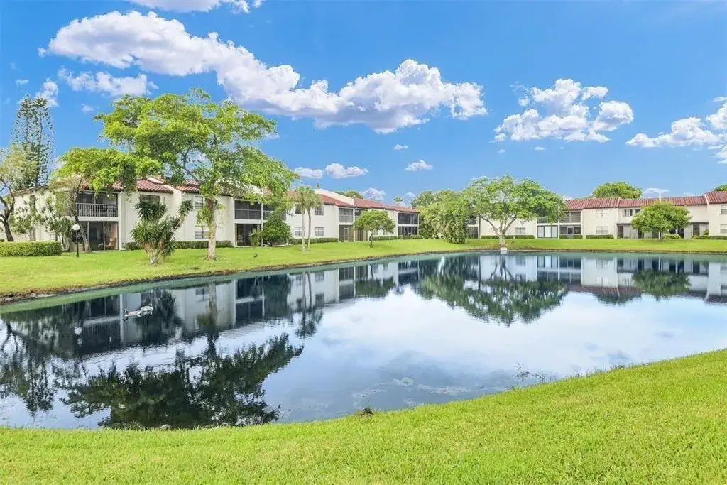 21364 Cypress Hammock Drive # 1l, Boca Raton FL 33428
