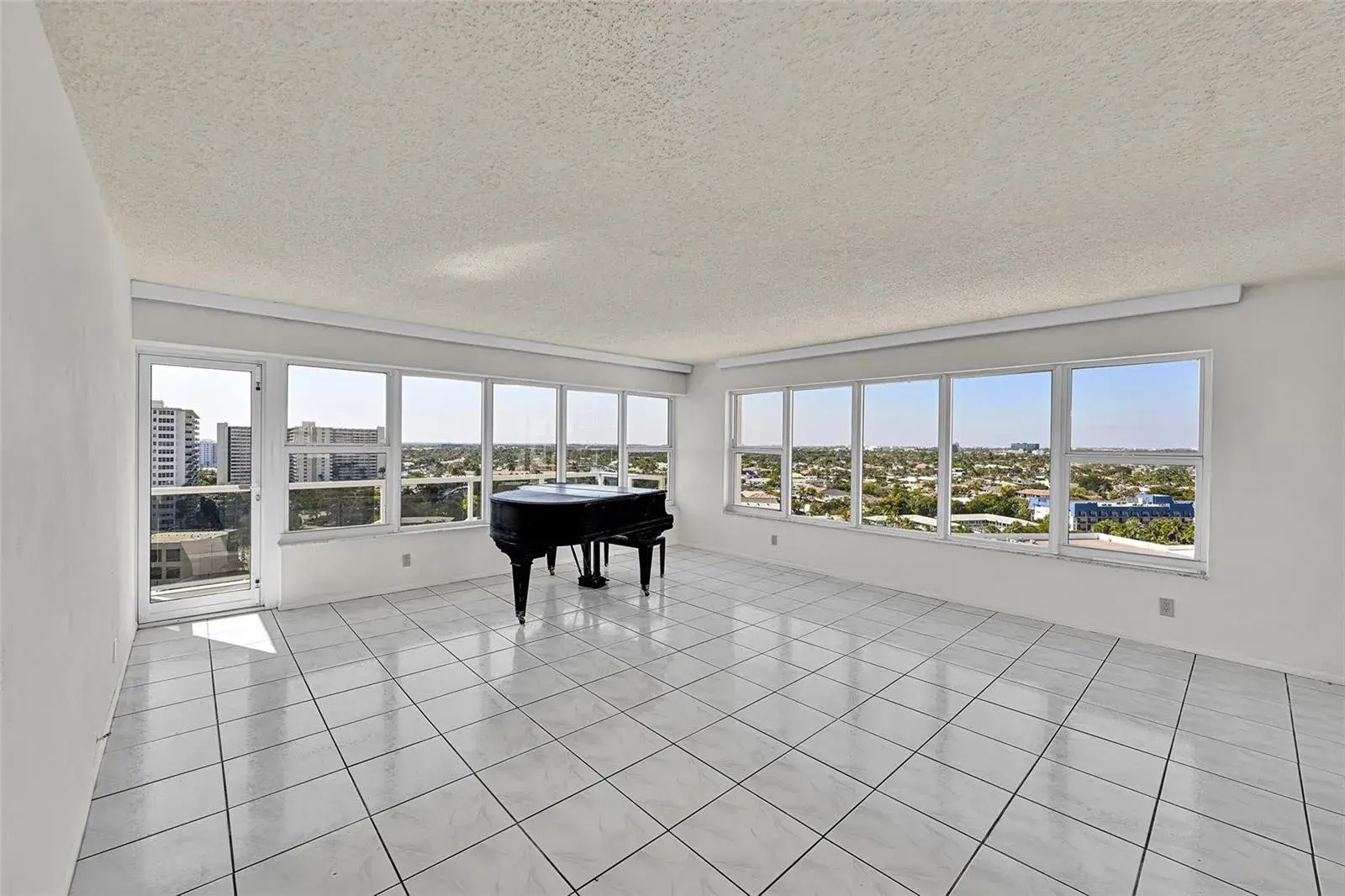 3700 Galt Ocean Drive # 1215, Fort Lauderdale FL 33308