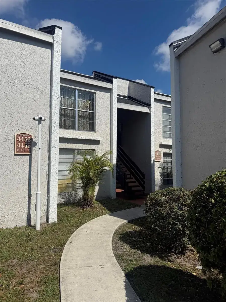 4455 TREEHOUSE Lane # B, Tamarac FL 33319