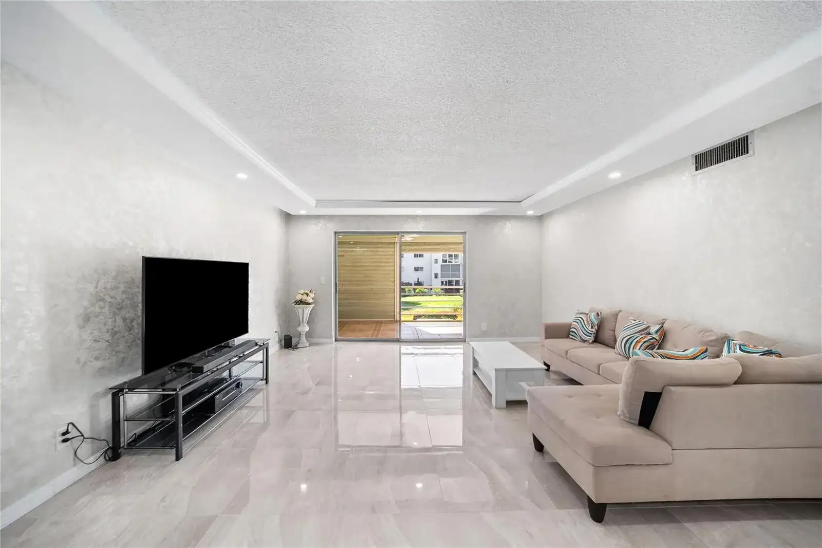 2615 NE 3rd Court # 220, Boynton Beach FL 33435 photo 3