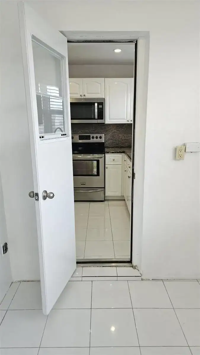 4042 NW 19th Street # F411, Fort Lauderdale FL 33313 photo 4