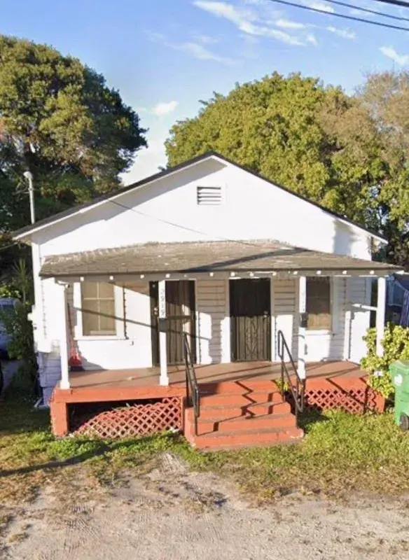 2917 NW 48th Street, Miami FL 33142