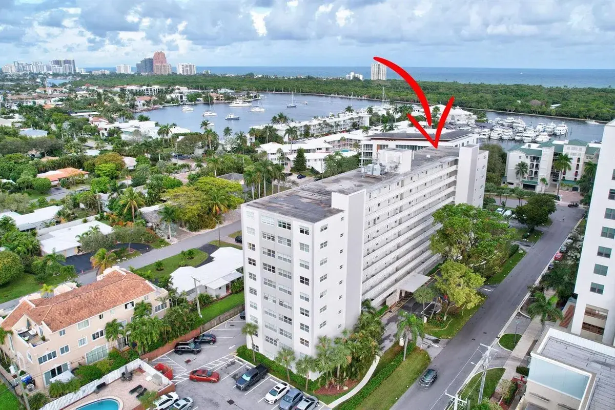 2555 NE 11th Street, Fort Lauderdale FL 33304