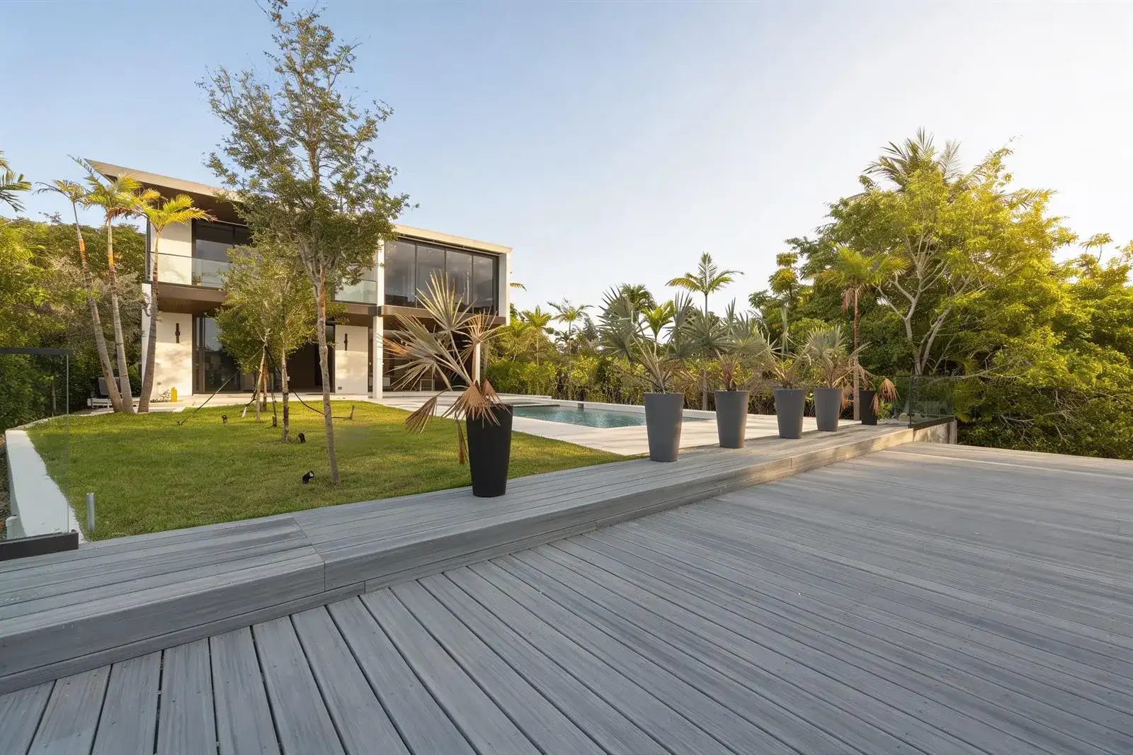 930 S Shore Drive, Miami Beach FL 33141 photo 4