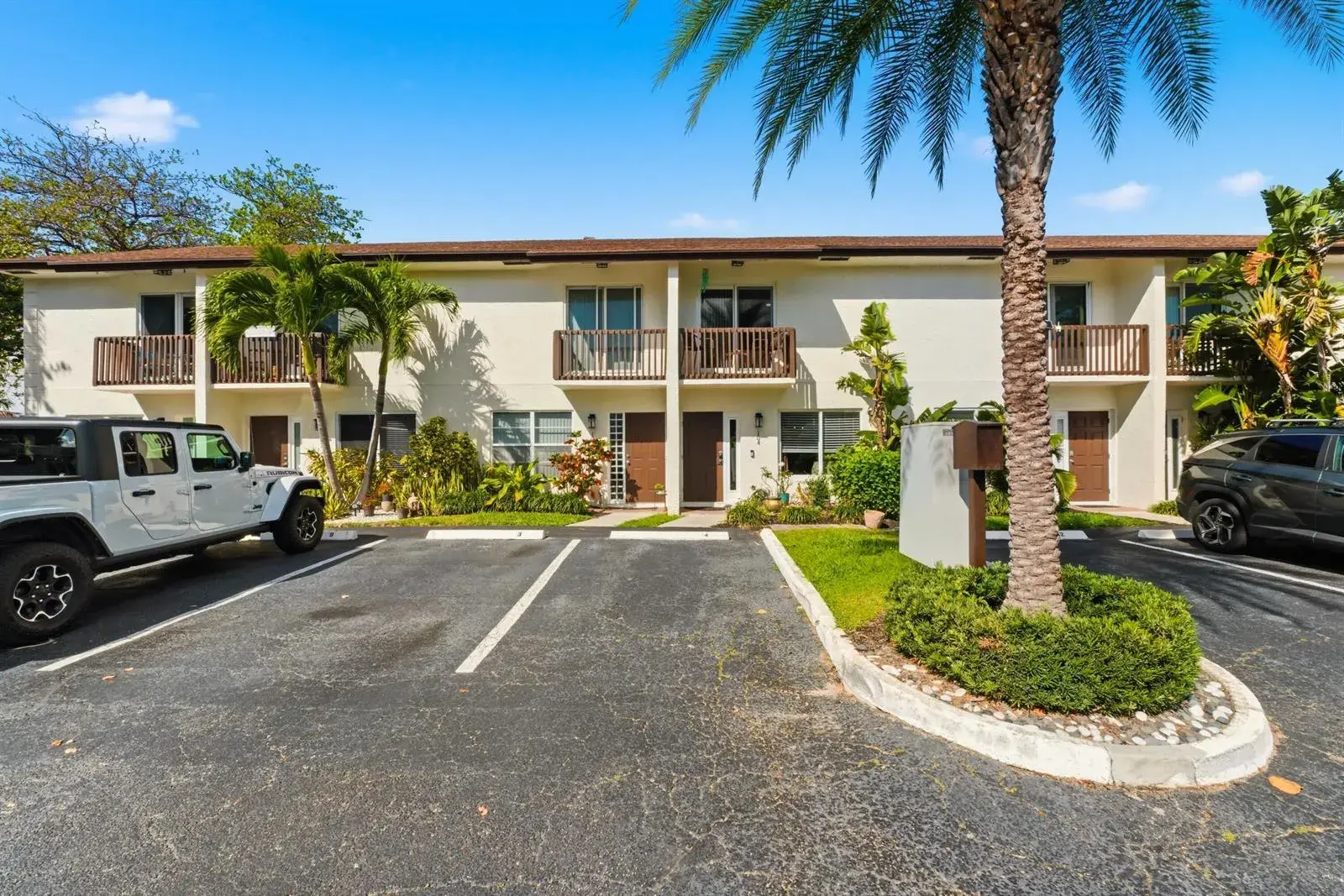 1917 NE 3rd Street # 104, Deerfield Beach FL 33441