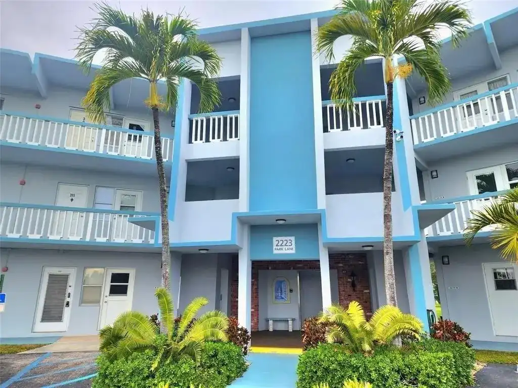 2223 Park Lane # 302, Hollywood FL 33021