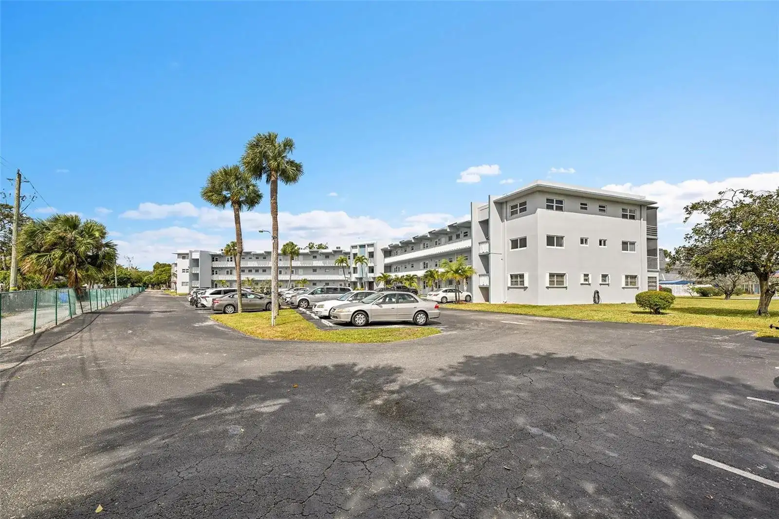 2223 Park Lane # 302, Hollywood FL 33021 photo 3