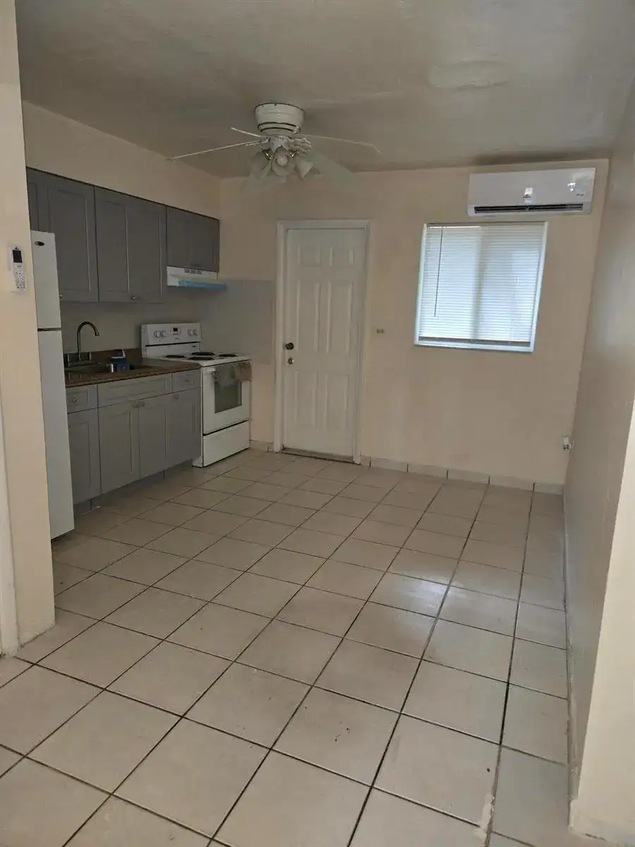 1560 NE 111th Street # 3, Miami FL 33161 photo 4