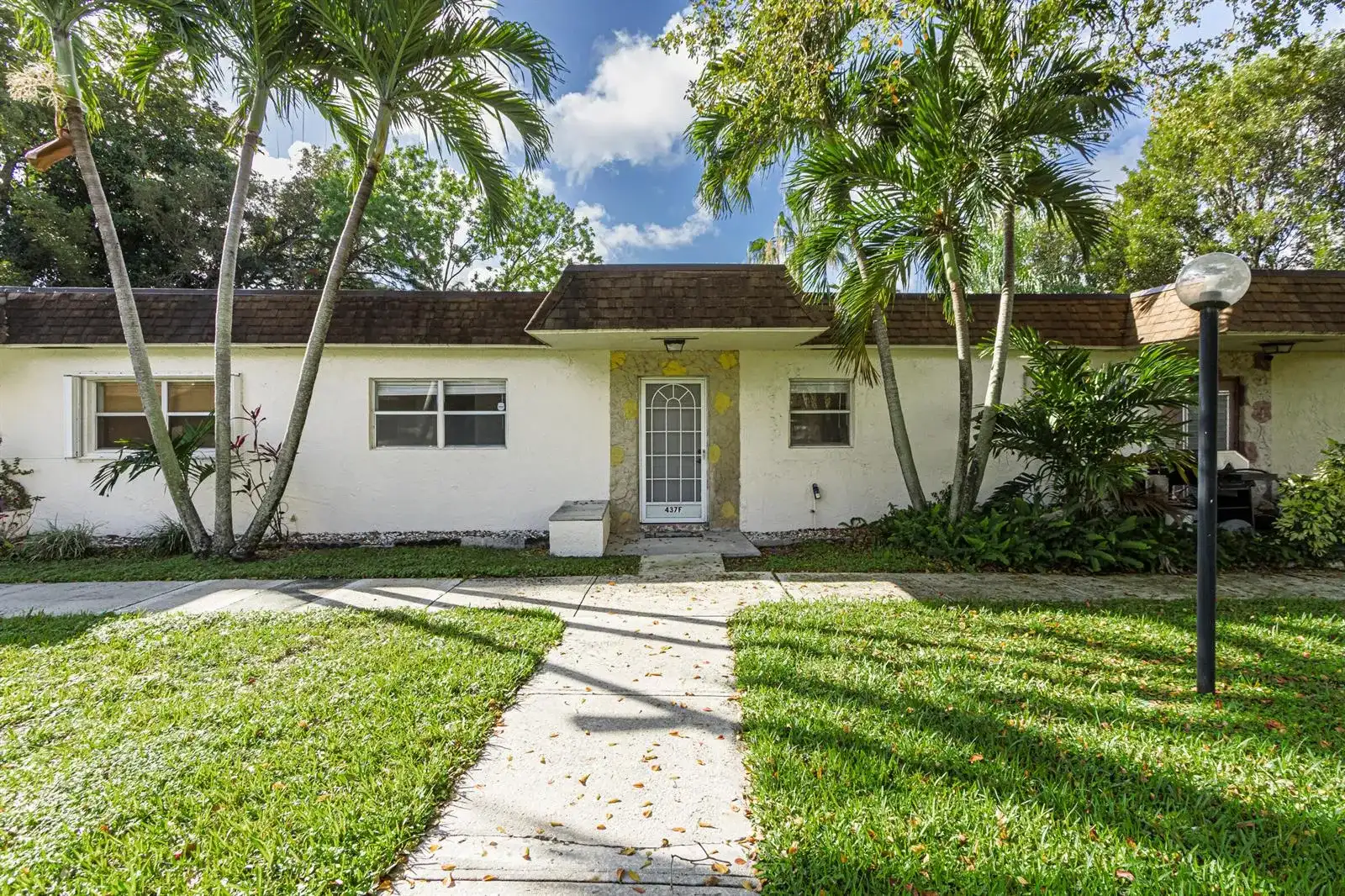 437 SW Natura Avenue # F, Deerfield Beach FL 33441