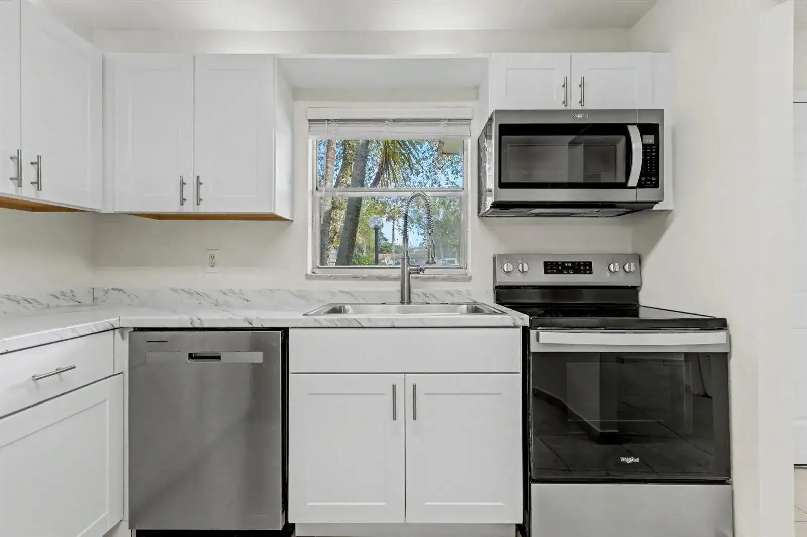 437 SW Natura Avenue # F, Deerfield Beach FL 33441 photo 2