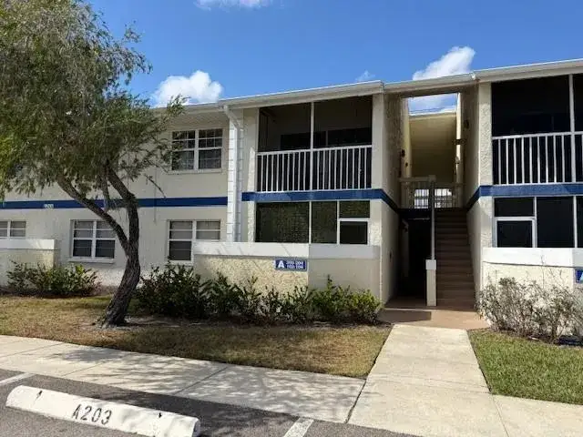 1500 SE Royal Green Circle # 203, Port St. Lucie FL 34952