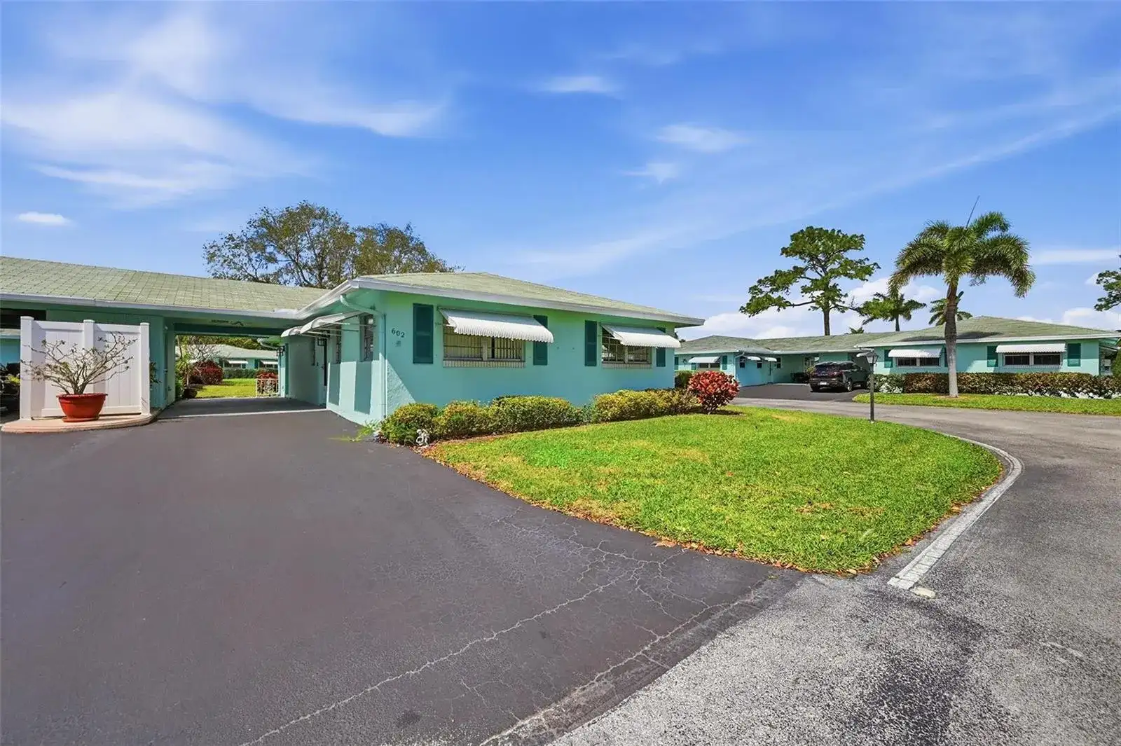 602 Hummingbird Lane # 602, Delray Beach FL 33445 photo 2