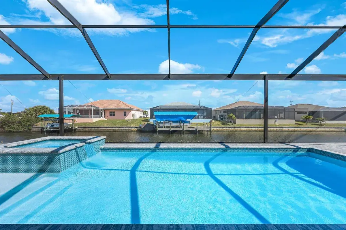 1925 NW 34th Place, Cape Coral FL 33993