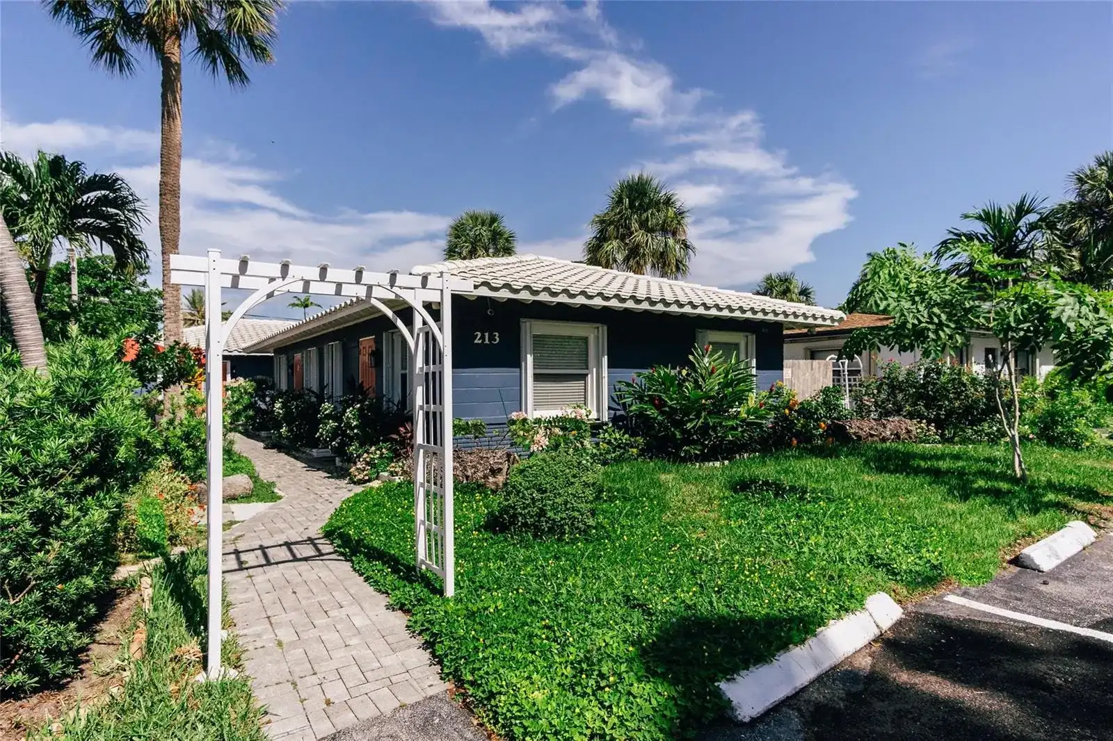 213 Hibiscus Avenue, Pompano Beach FL 33062