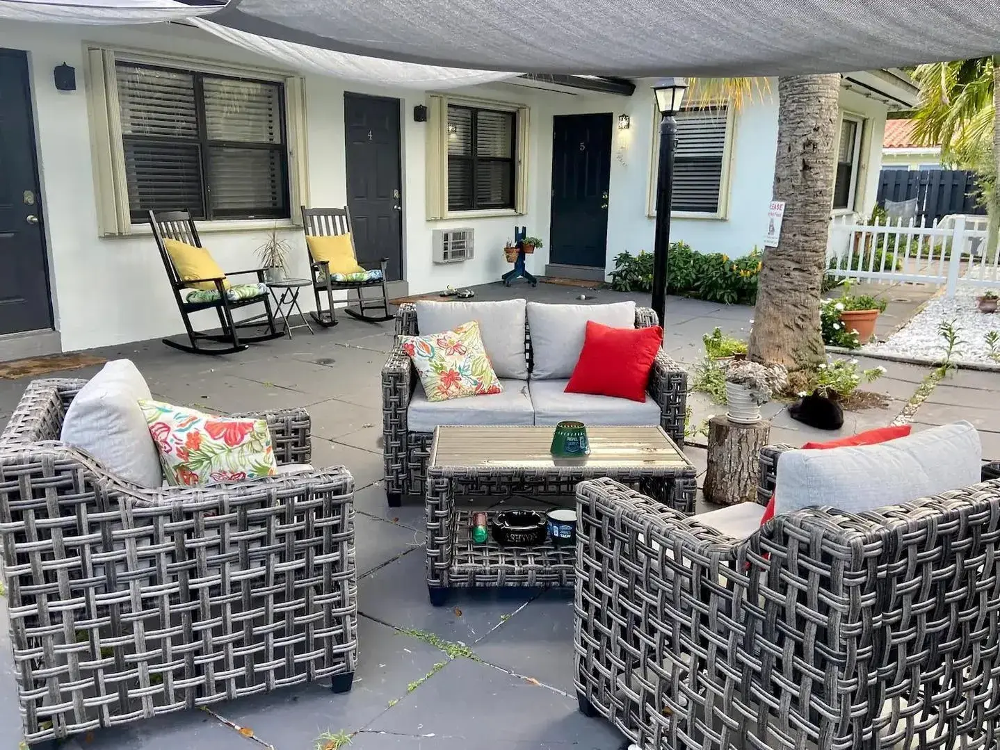 213 Hibiscus Avenue, Pompano Beach FL 33062