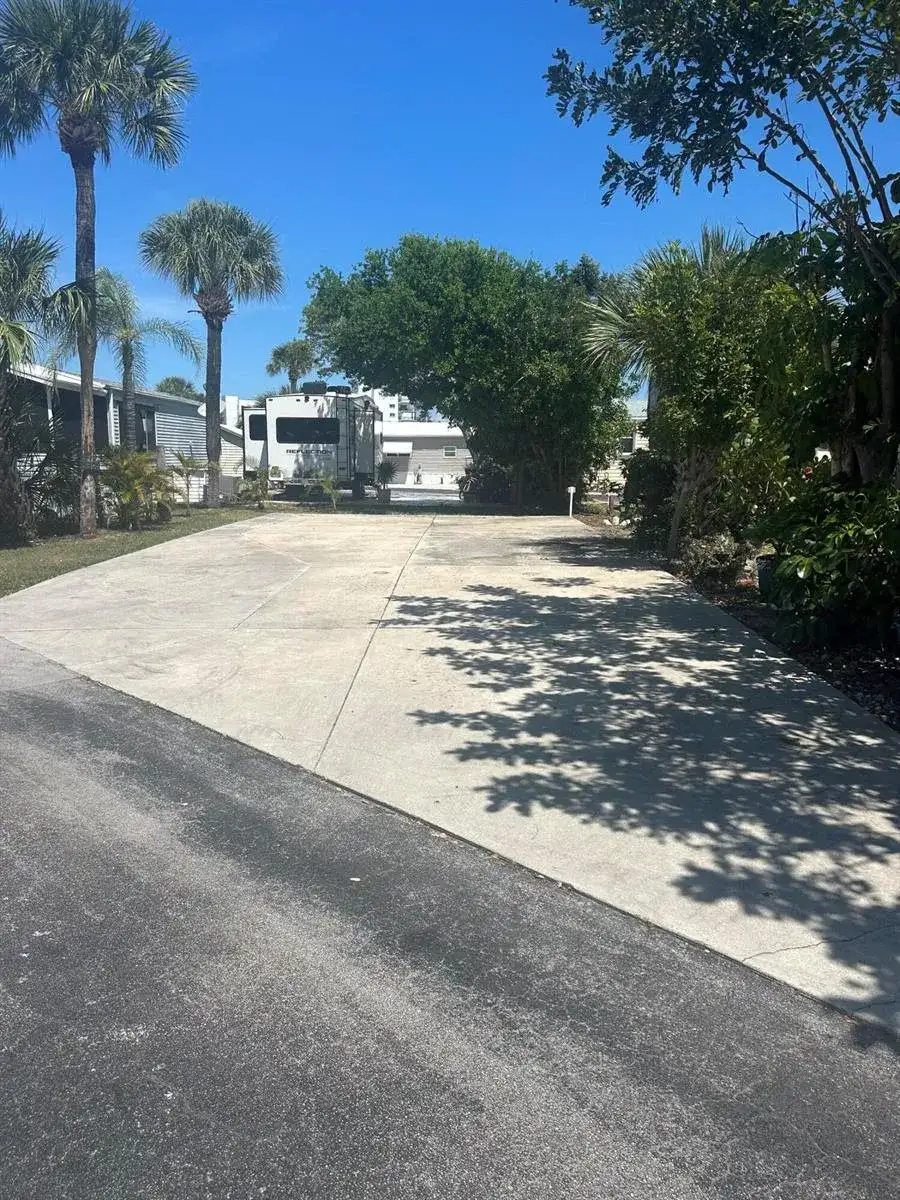 5306 Keel Way, Hutchinson Island FL 34949 photo 2