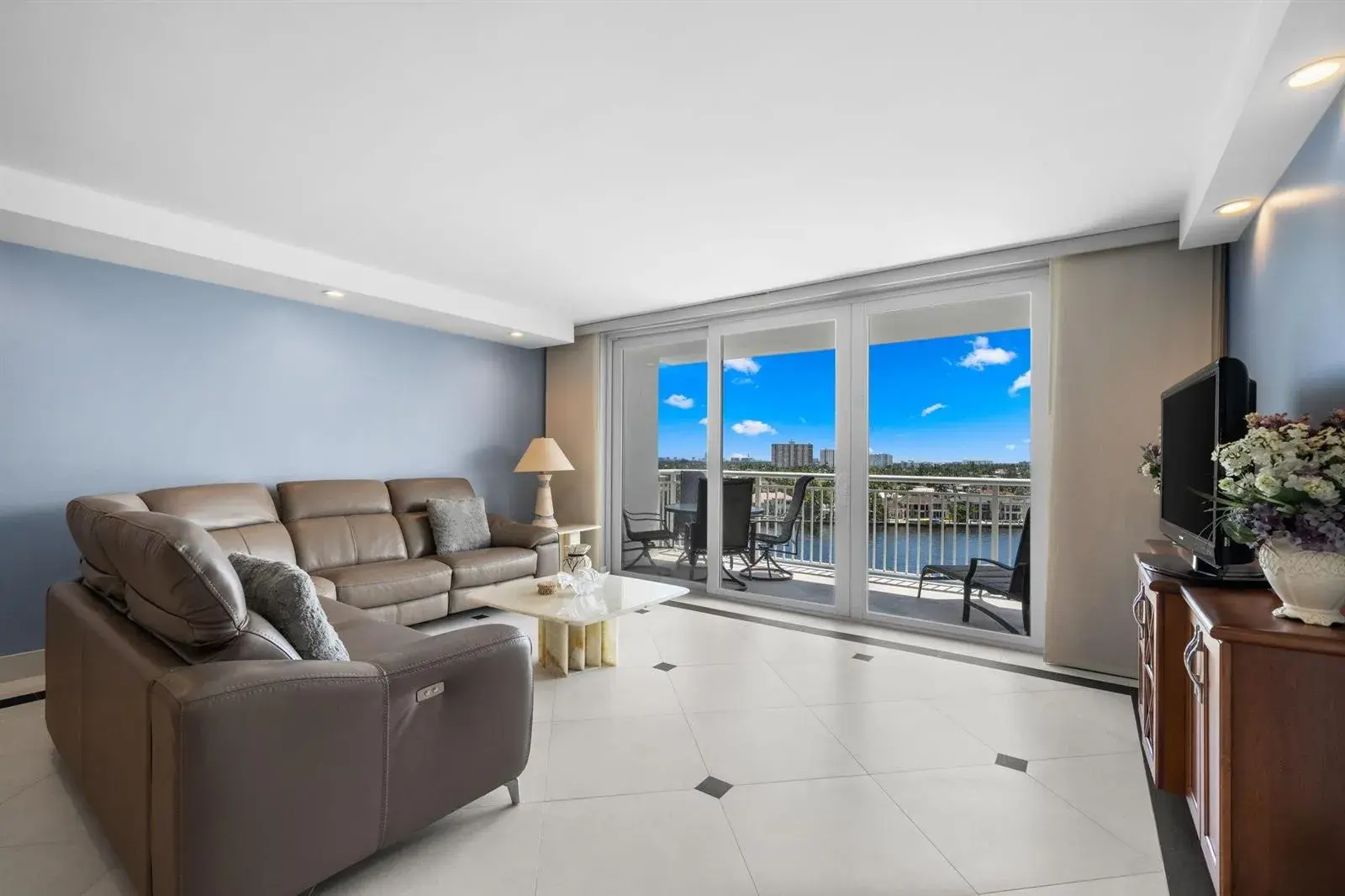 511 Bayshore Drive # 904, Fort Lauderdale FL 33304