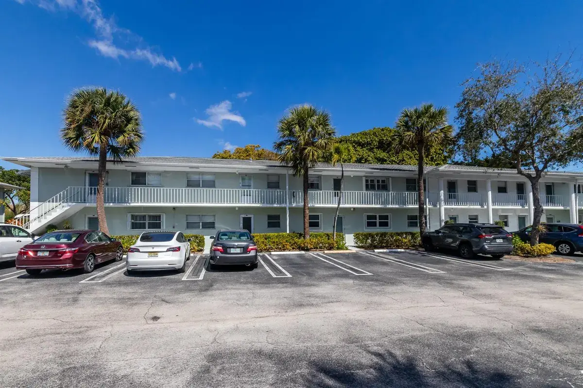 2300 NW 22nd Avenue # 112, Delray Beach FL 33445
