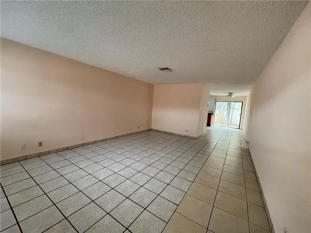 1112 NE 13th Avenue # 2, Fort Lauderdale FL 33304