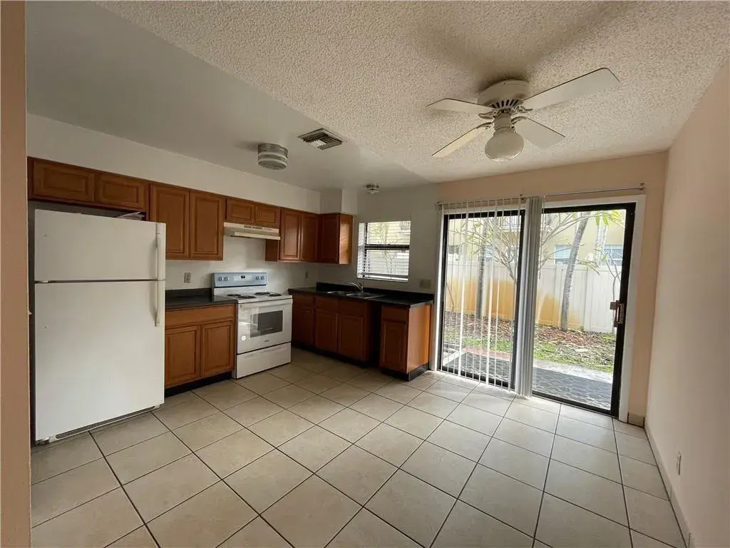 1112 NE 13th Avenue # 2, Fort Lauderdale FL 33304