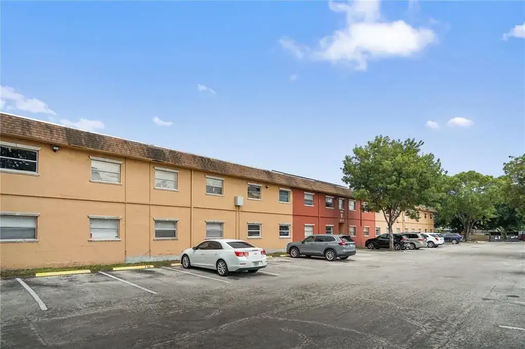 101 NE 41st Street # F101, Oakland Park FL 33334 photo 2