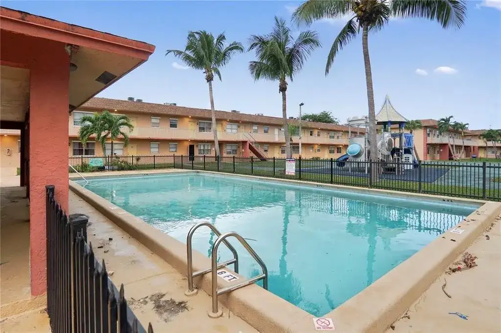 101 NE 41st Street # F101, Oakland Park FL 33334 photo 3