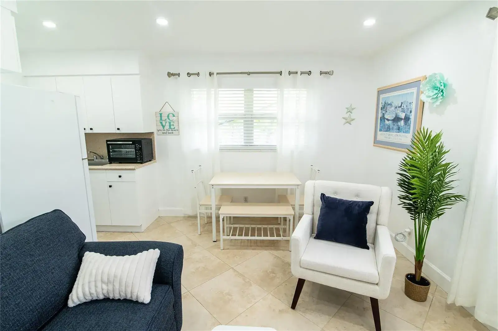 3230 NE 13th Street # 203, Pompano Beach FL 33062