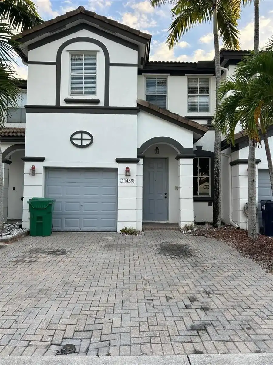 11486 NW 77th Street, Doral FL 33178