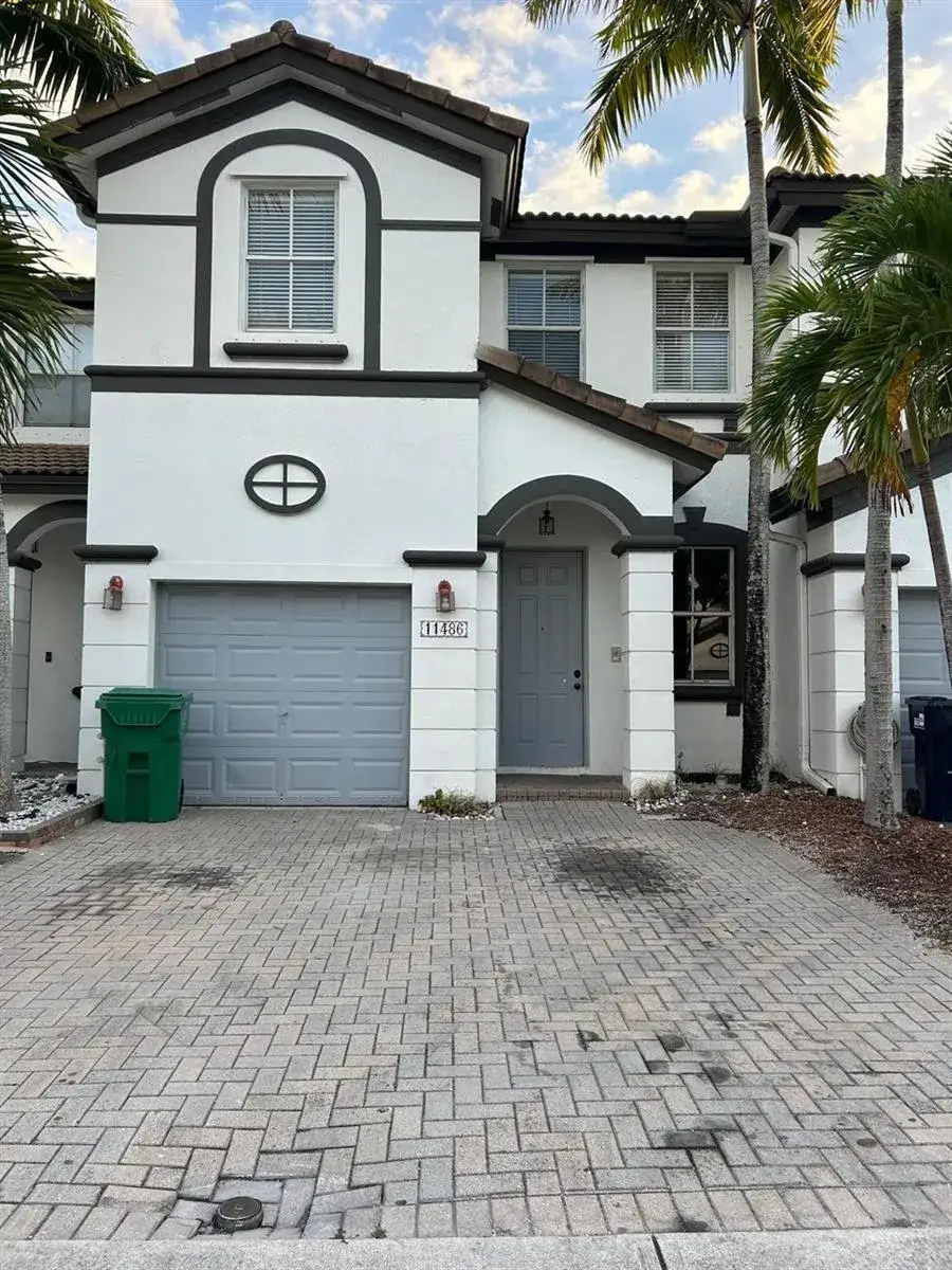 11486 NW 77th Street, Doral FL 33178