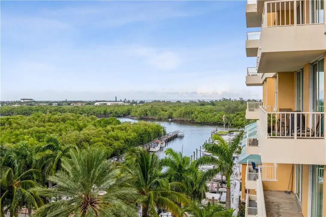 625 Casa Loma Boulevard # 705, Boynton Beach FL 33435 photo 2