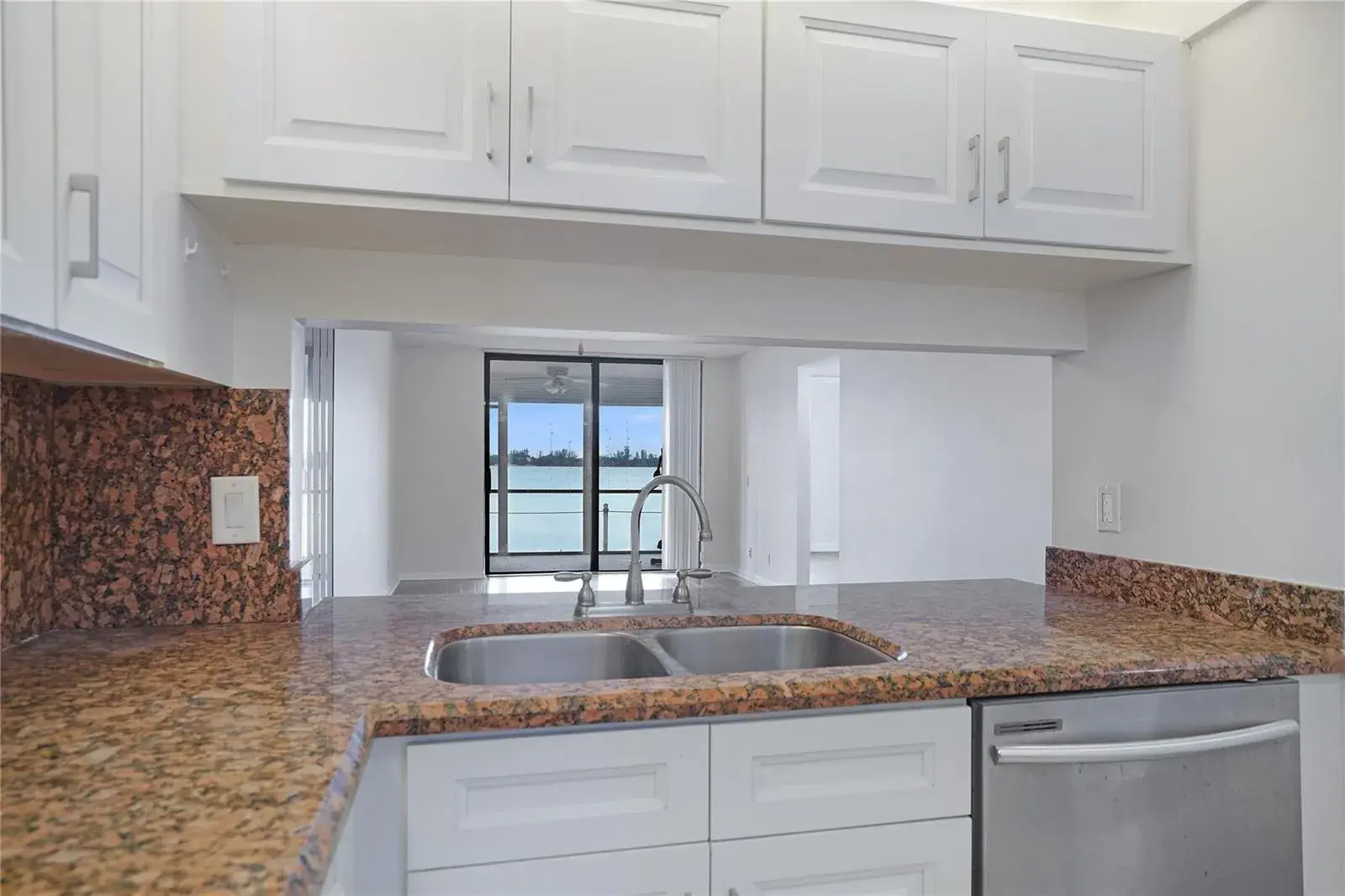 109 Lake Emerald Drive # 110, Oakland Park FL 33309