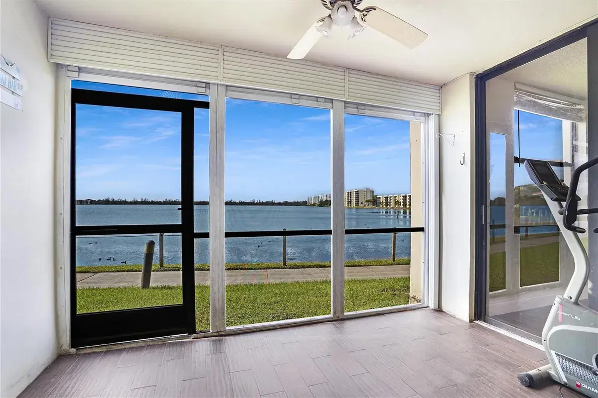 109 Lake Emerald Drive # 110, Oakland Park FL 33309
