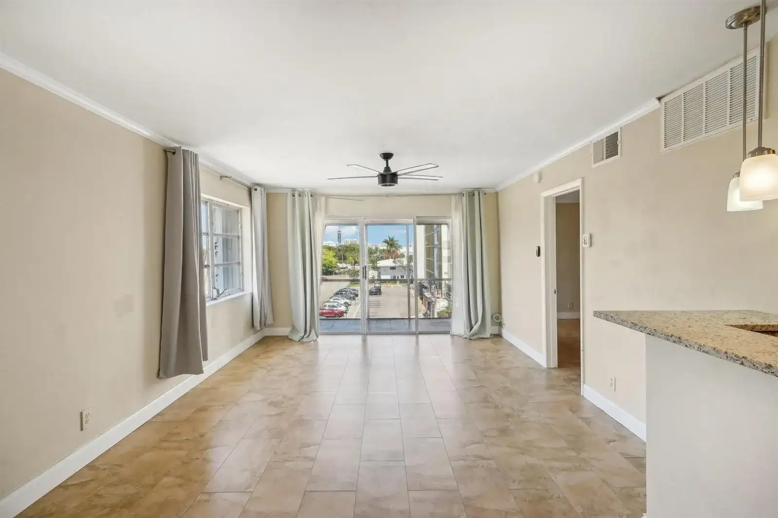 3040 NE 16th Avenue # 402, Oakland Park FL 33334 photo 3