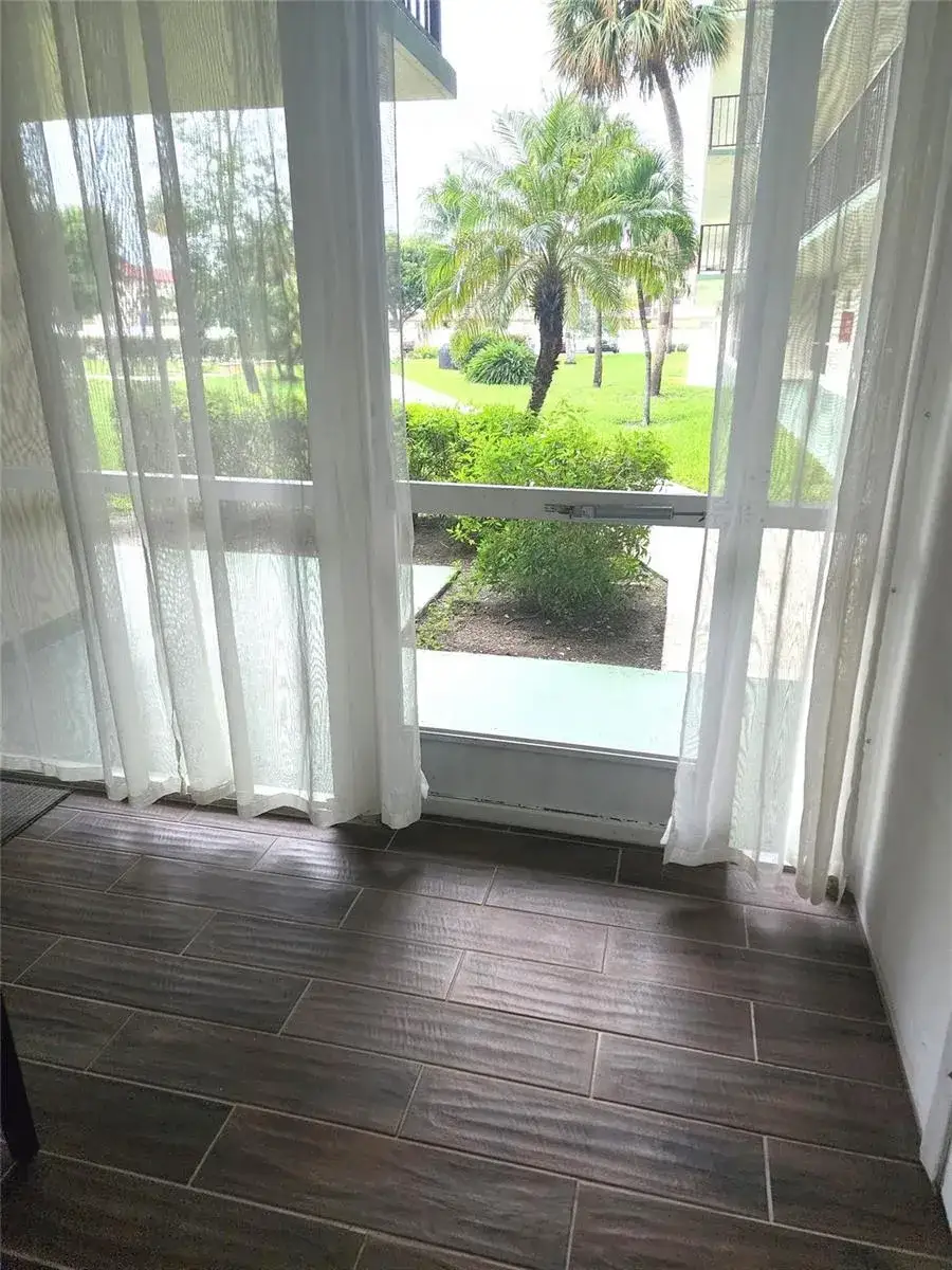 804 SE 7th Street # 101, Deerfield Beach FL 33441