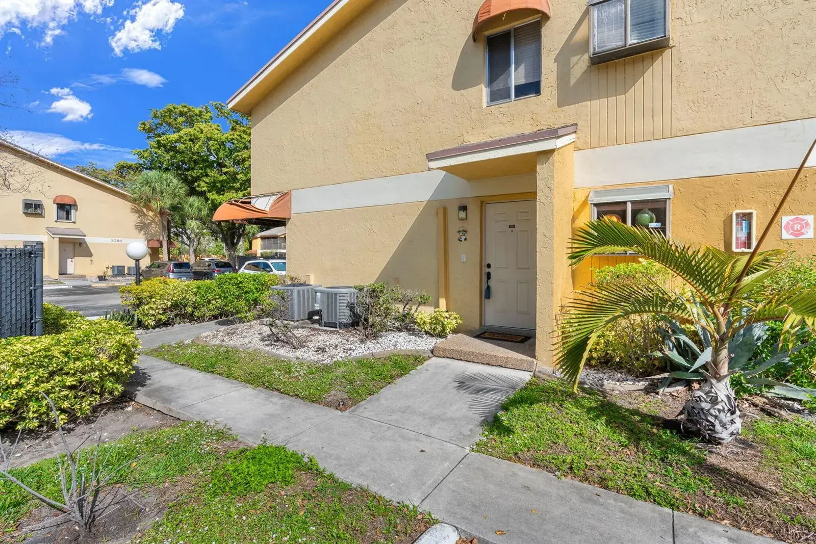 3053 N Oakland Forest Drive # 102, Oakland Park FL 33309