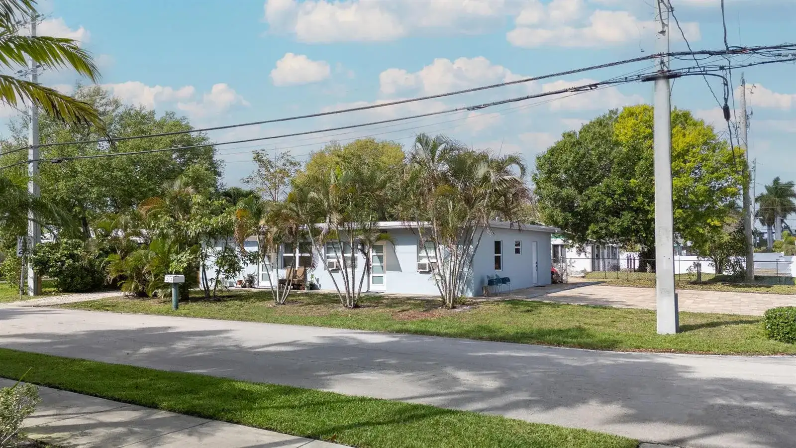 3431 NE 13th Avenue, Oakland Park FL 33334 photo 2