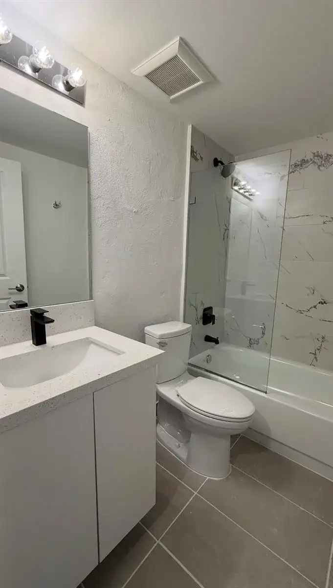 2511 Pierce Street # 3, Hollywood FL 33020 photo 4