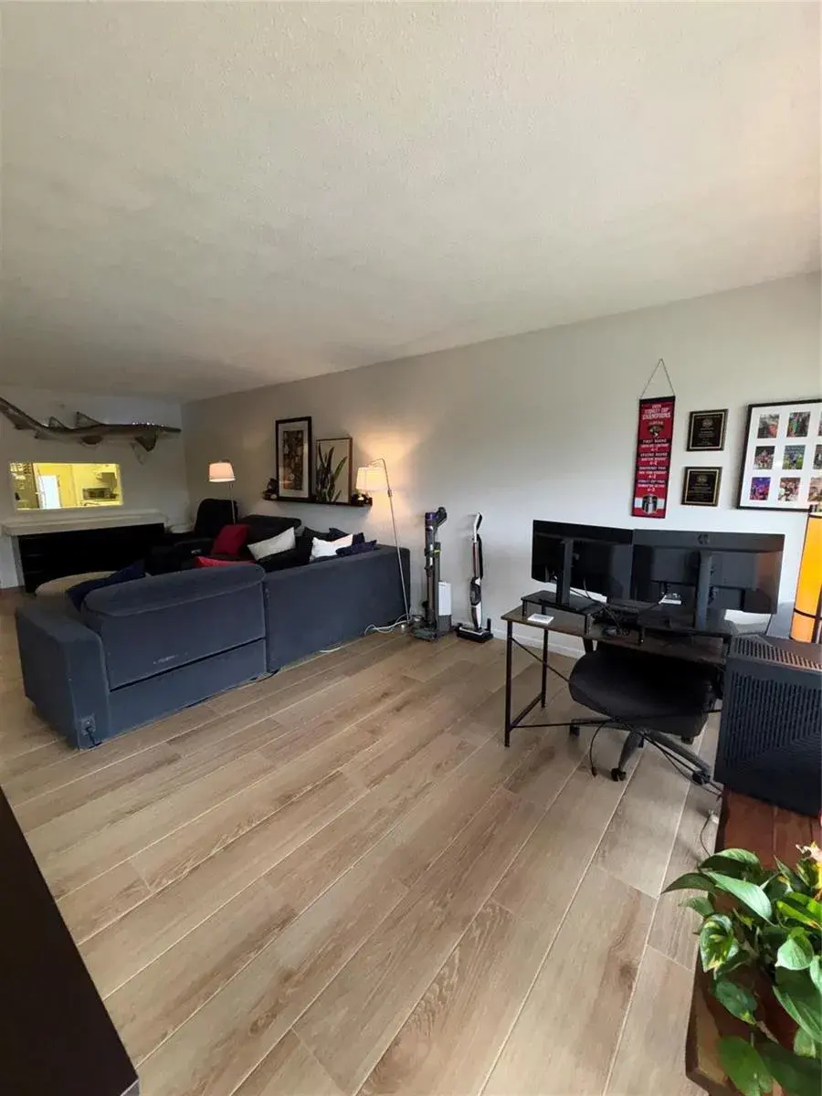 900 SW 12th Street # 202, Fort Lauderdale FL 33315