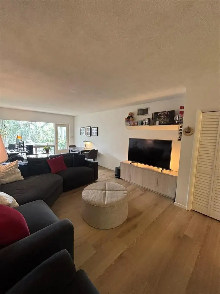 900 SW 12th Street # 202, Fort Lauderdale FL 33315 photo 3