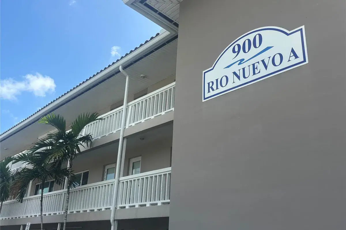 900 SW 12th Street # 202, Fort Lauderdale FL 33315