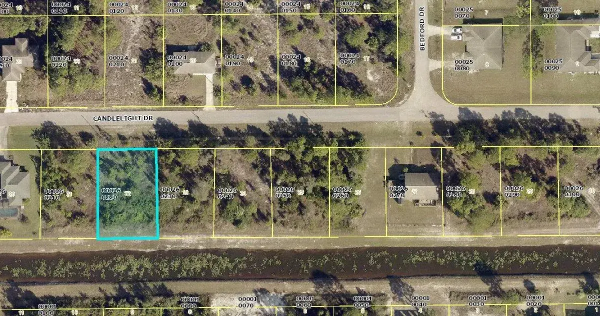 956 Candlelight Drive, Lehigh Acres FL 33974
