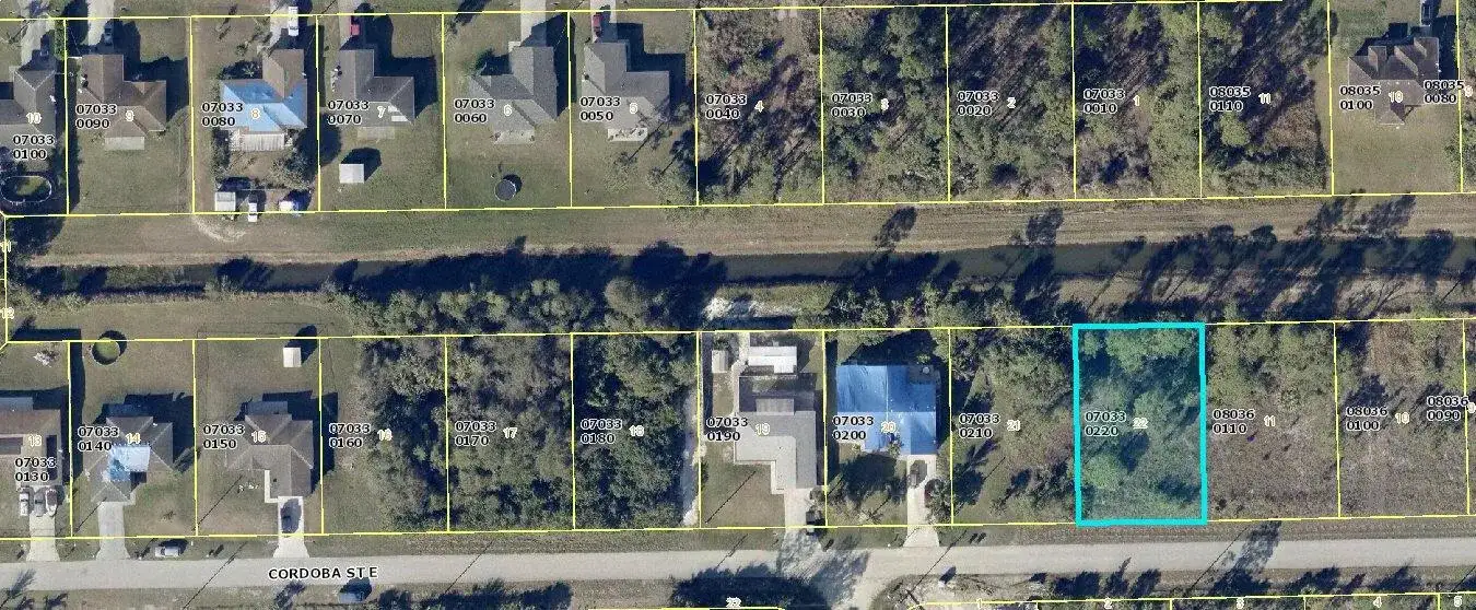 1229 Cordoba Street E, Lehigh Acres FL 33974 photo 2