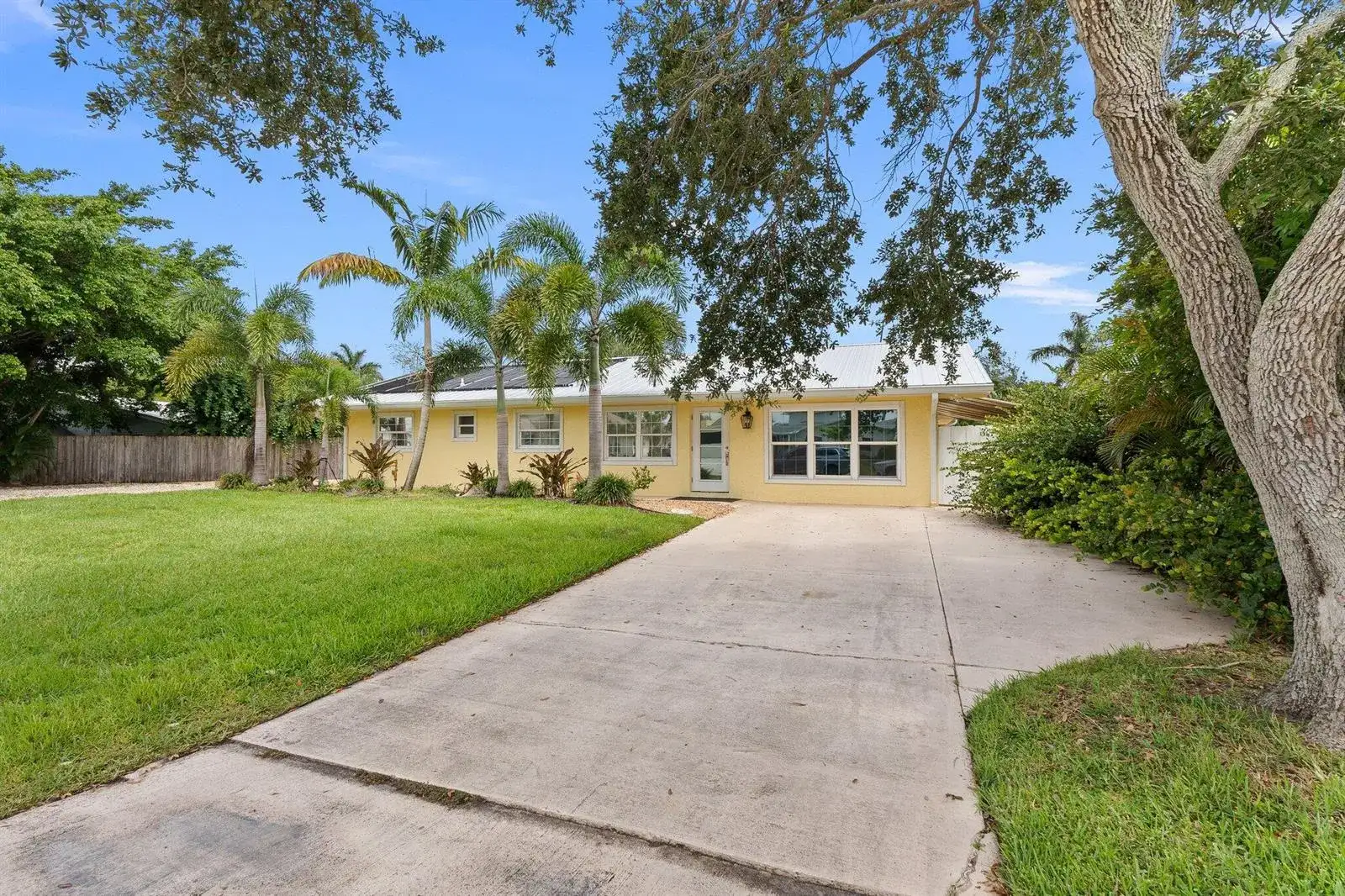 1749 SW Coxswain Place, Palm City FL 34990 photo 5