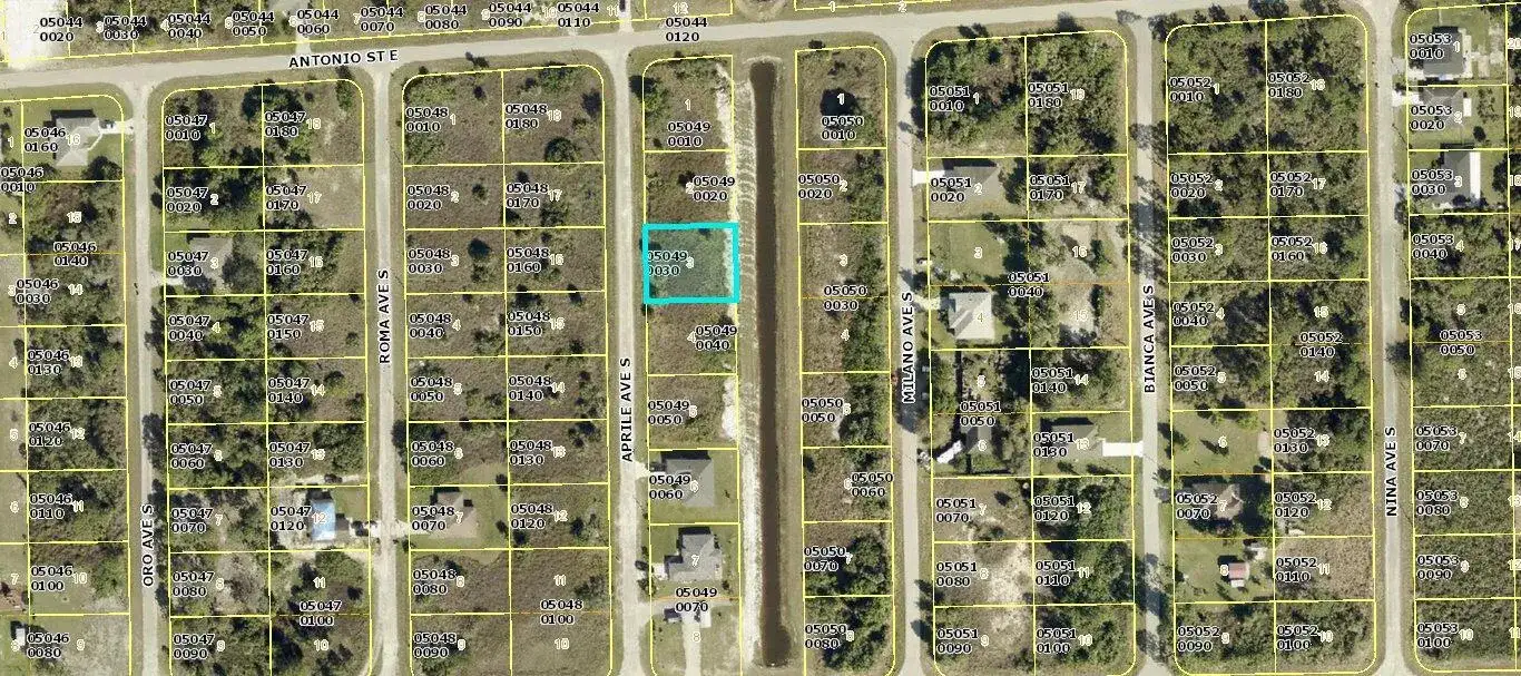 713 Aprile Avenue, Lehigh Acres FL 33974 photo 2