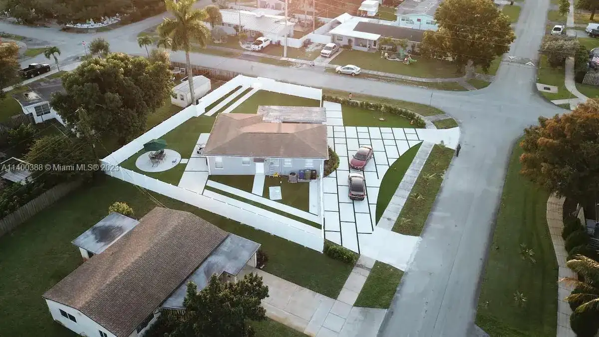 3240 SW 17th Street, Fort Lauderdale FL 33312 photo 2